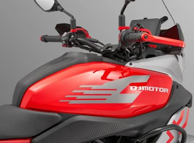 QJ Motor Moto SRT550SX